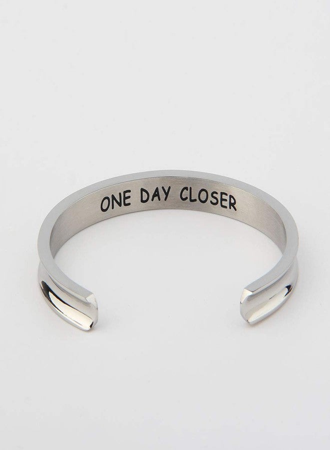 WUSUANED One Day Closer Hair Tie Deep Grooved Cuff Bracelet Long Distance Relationship Gift for Wife Girlfriend (one day closer silver) - Image 2