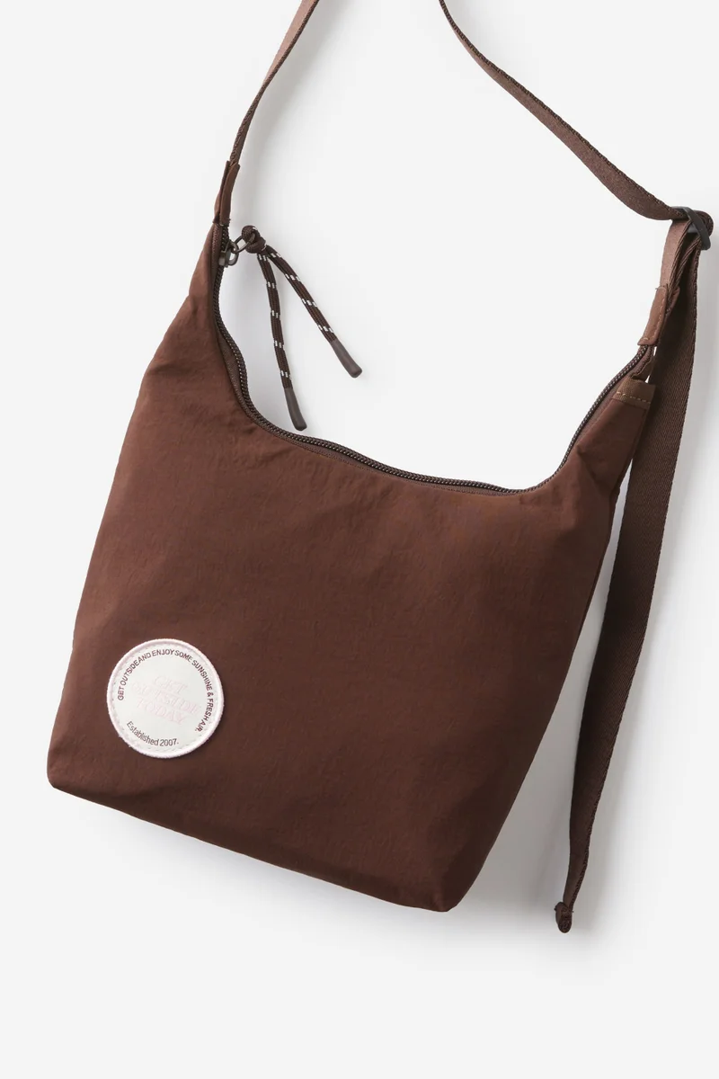 Body TRAIL CROSSBODY BAG