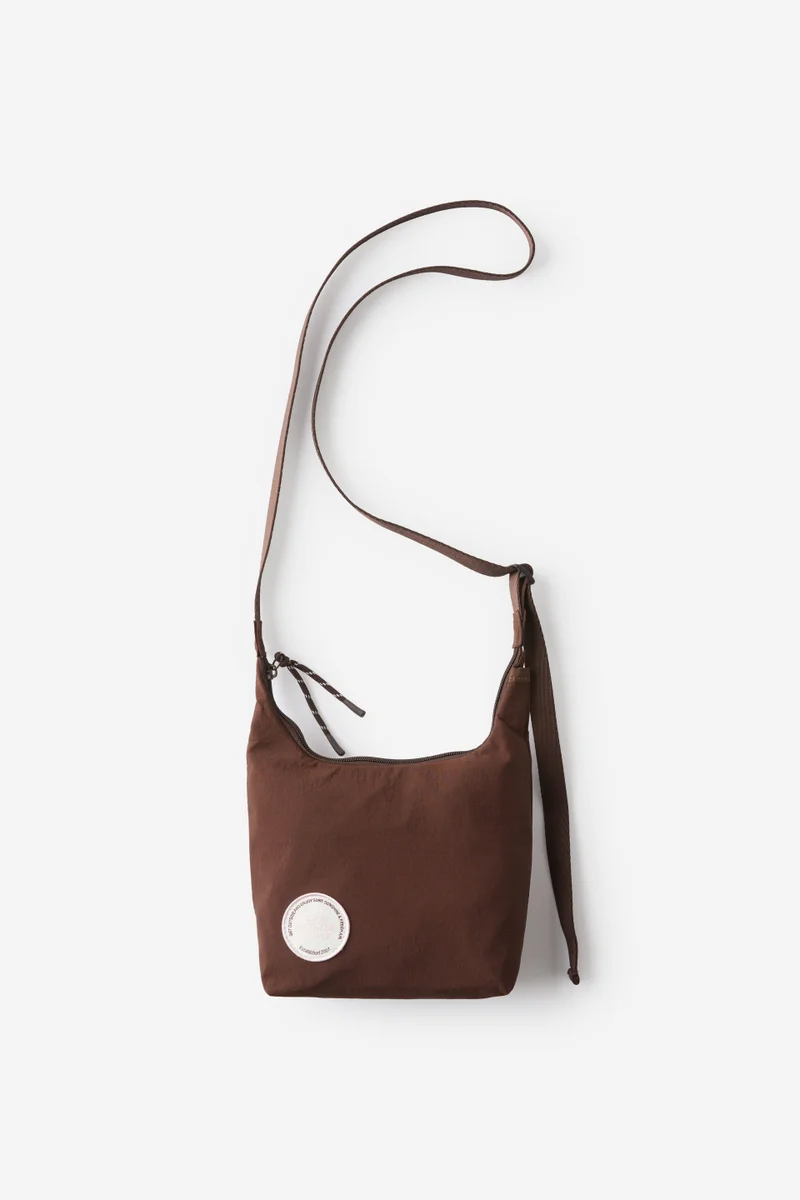 Body TRAIL CROSSBODY BAG