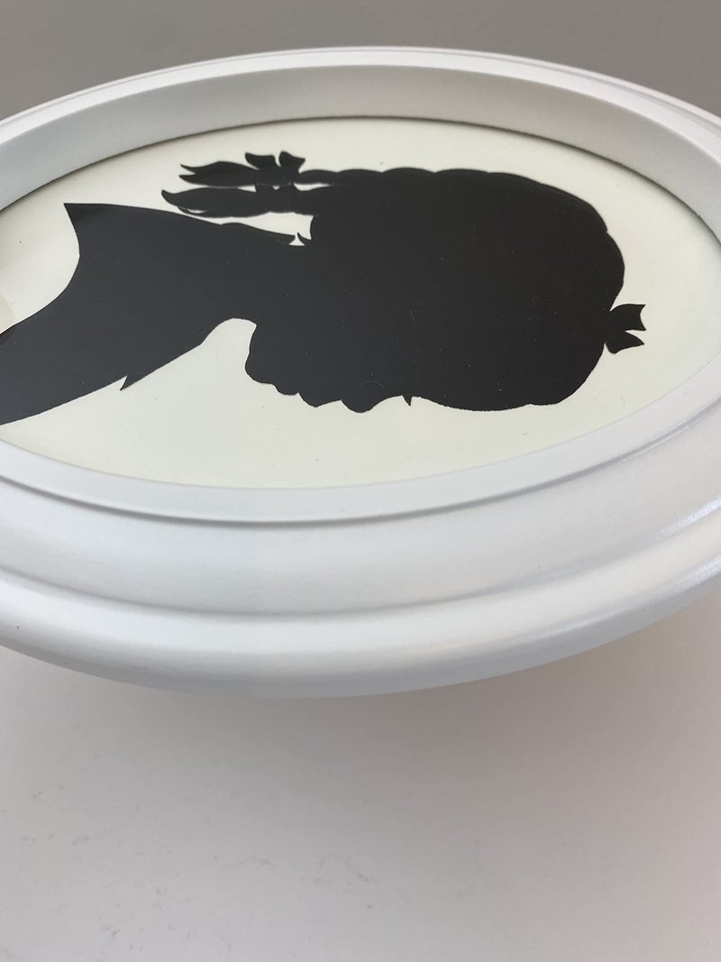 CUT ARTS Round White 8" Picture Frame - Image 4