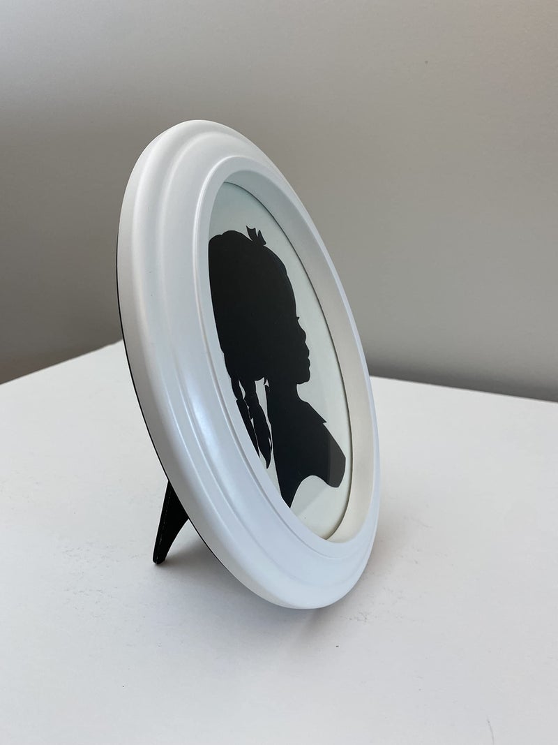 CUT ARTS Round White 8" Picture Frame - Image 5
