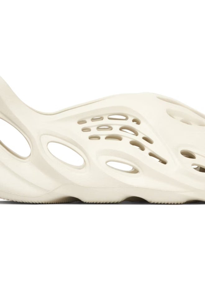 yeezy Yeezy Foam Runner Sand  - Image 4