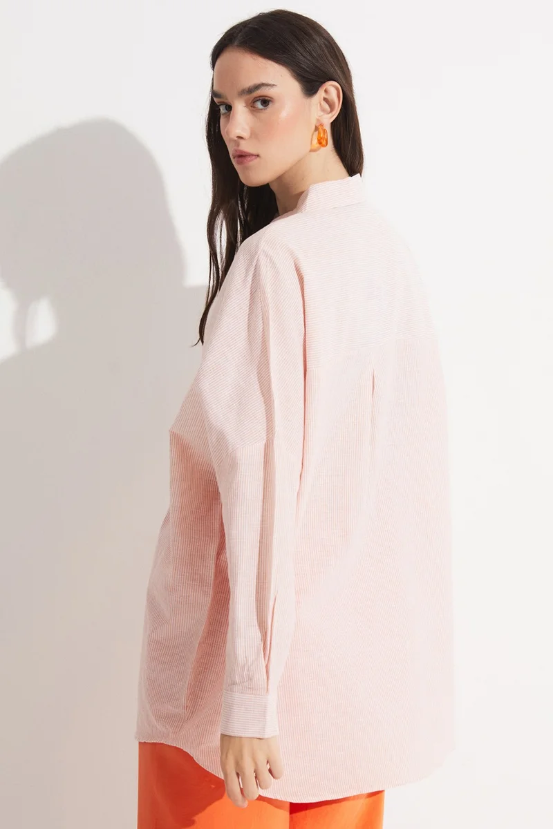 جون Women's Exclusive Boyfriend/Wide Pattern Stone Detailed Linen Blend Shirt