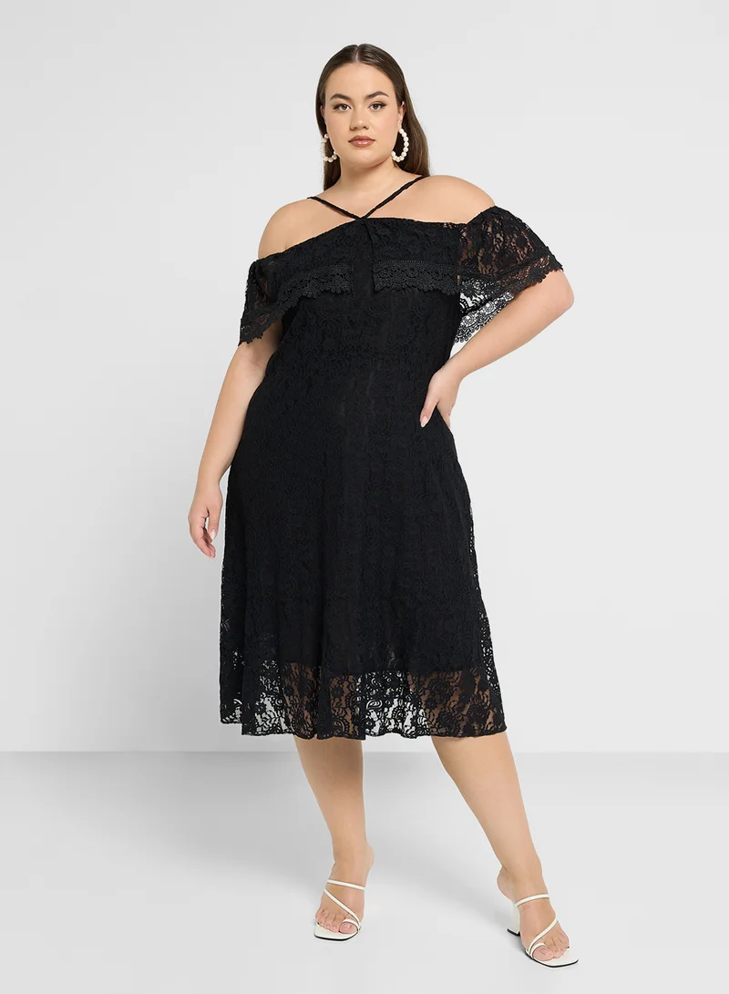 ايلا بلس Lace Off-Shoulder Dress
