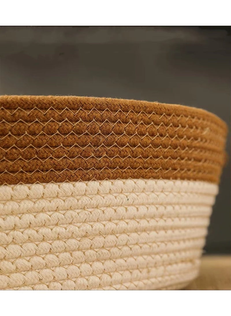 سرير قطط وكلاب صغيره فاخر على شكل سلة بأذنَي قط، مصنوع من حبال قطنية متينة، تصميم دافئ ومريح للاستخدام داخل المنزل، مزود بوسادة قطنية ناعمة قابلة للإزالة والغسل، حبل لعب مدمج للتسلية، قاعدة ثابتة وغير قابلة للانزلاق، مناسب للقطط الكبيرة والمتوسطة والكلاب الصغيرة، سرير نوم مريح وعملي للحيوانات الأليفة، قابل للحمل ويُحافظ على شكله، مثالي لغرف النوم وغرف المعيشة. - Image 4