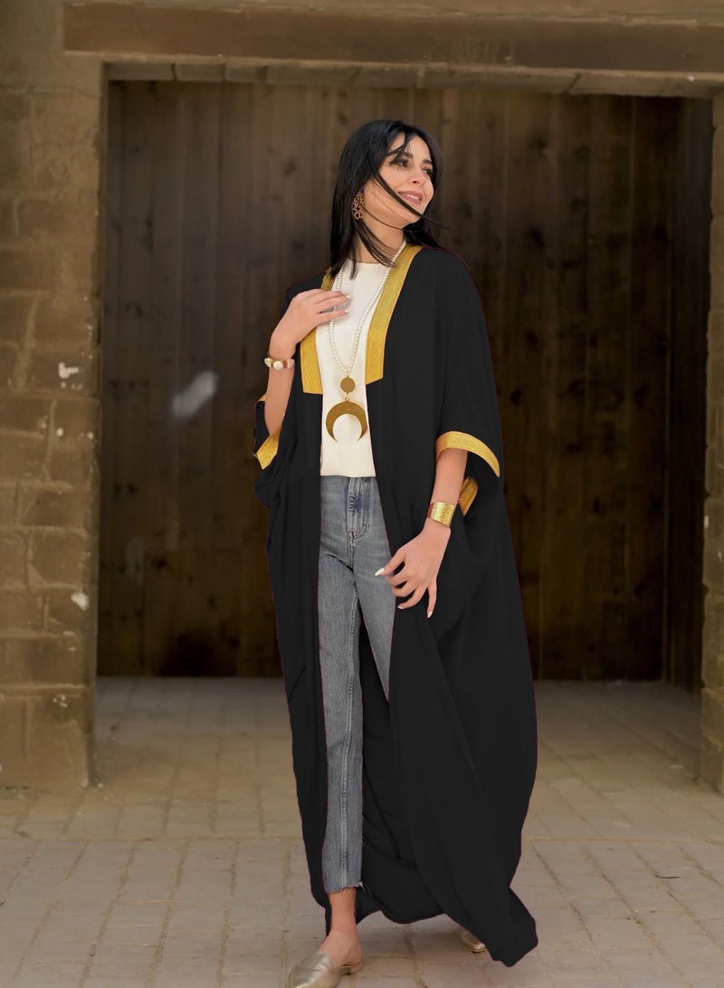 صن سيت قفطان شيفون للنساء من صن سيت عباره عن عبايه مطعمة بجبير ذهبي - أسود - Image 4