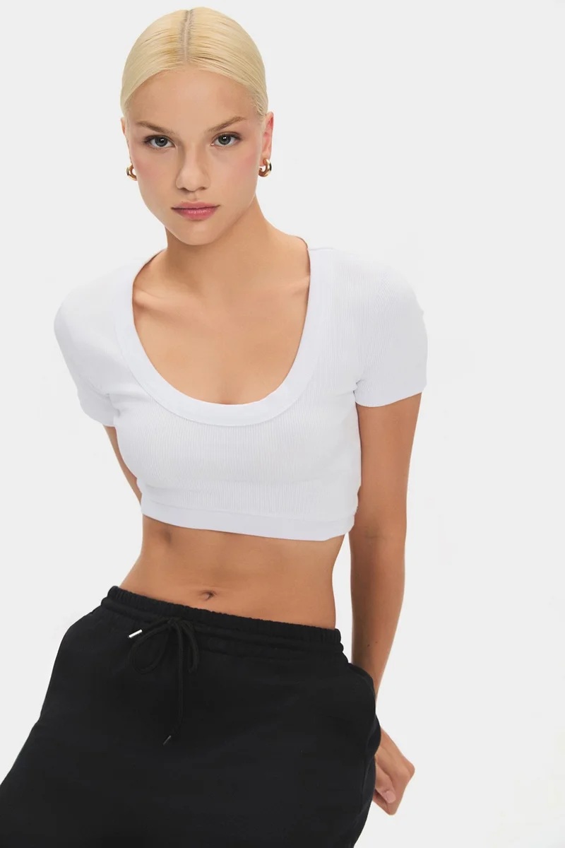 JUNE Women's Cotton Twill Crop T-Shirt Short Sleeve