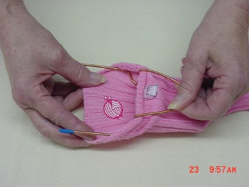 Embroidex 2 آلة تطريز سهلة مع مساعدة تثبيت الجوارب / الحلقات - Image 3