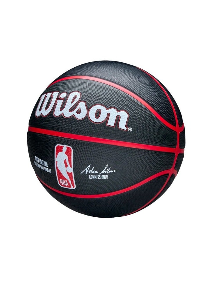 ويلسون كرة سلة NBA Team City Edition Icon Portland Trail Blazers 2024-2025 - الحجم الرسمي وقبضة متينة وجودة ممتازة للعب في الأماكن المغلقة والمفتوحة  - Image 3