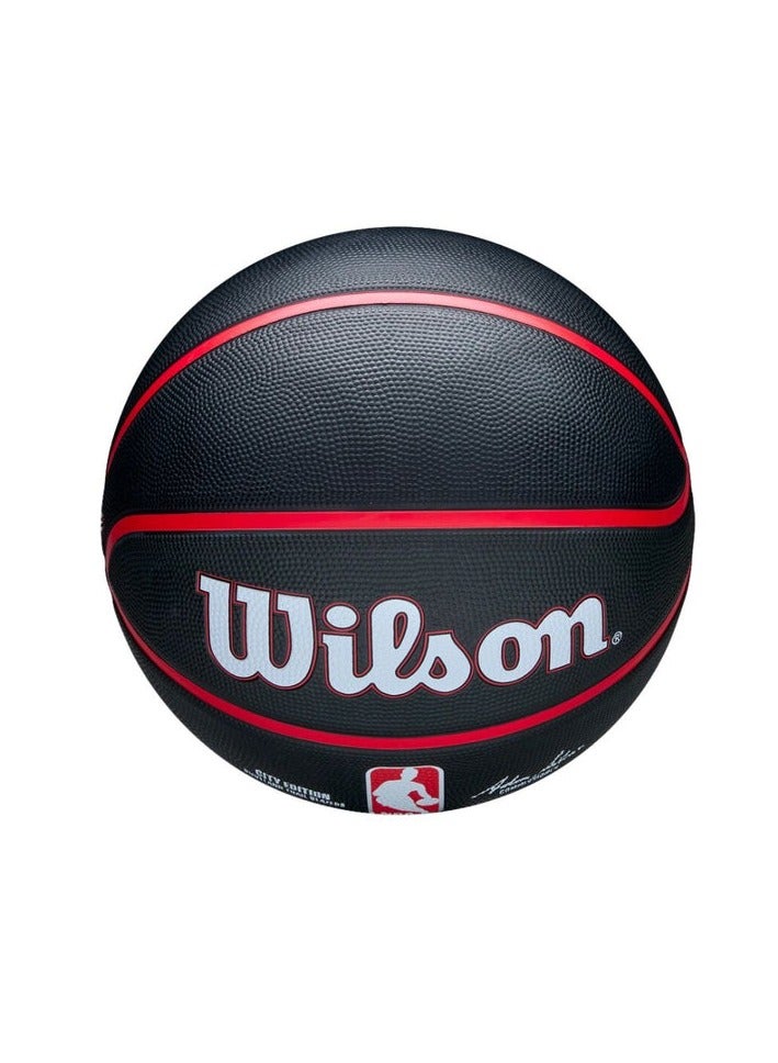 ويلسون كرة سلة NBA Team City Edition Icon Portland Trail Blazers 2024-2025 - الحجم الرسمي وقبضة متينة وجودة ممتازة للعب في الأماكن المغلقة والمفتوحة  - Image 5
