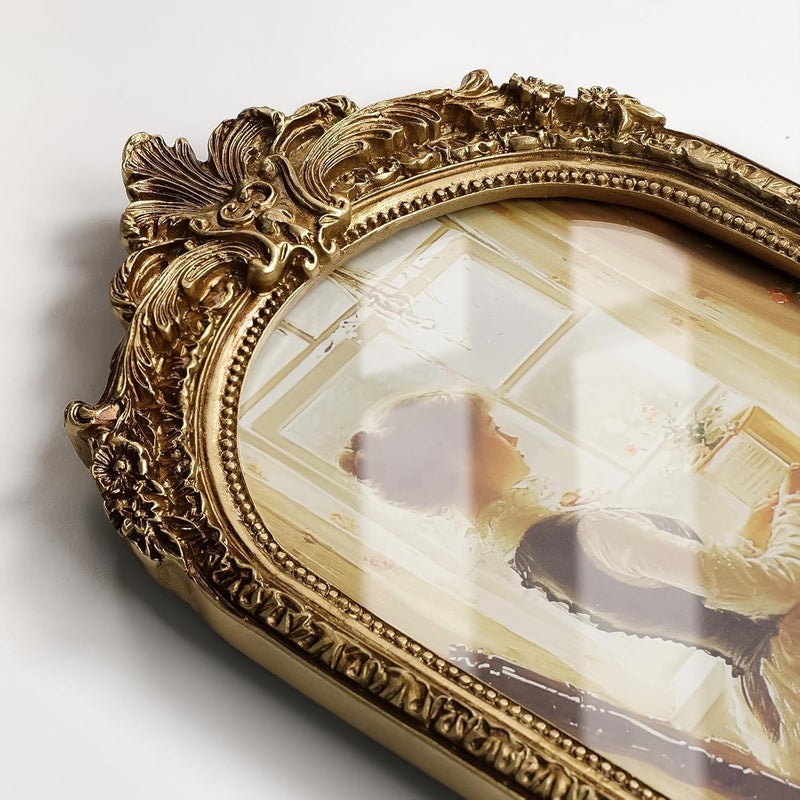 Cuspin إطار صور قديم الطراز مقاس 5x7، مزين بنقوش راتنج ذهبية ومصنوع يدويًا، بواجهة زجاجية، مناسب للعرض على المكتب أو لتزيين المنزل. - Image 4