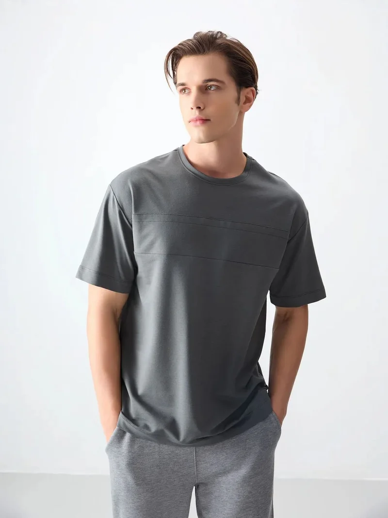تومي لايف TOMMY Oversized Crew Neck T-Shirt