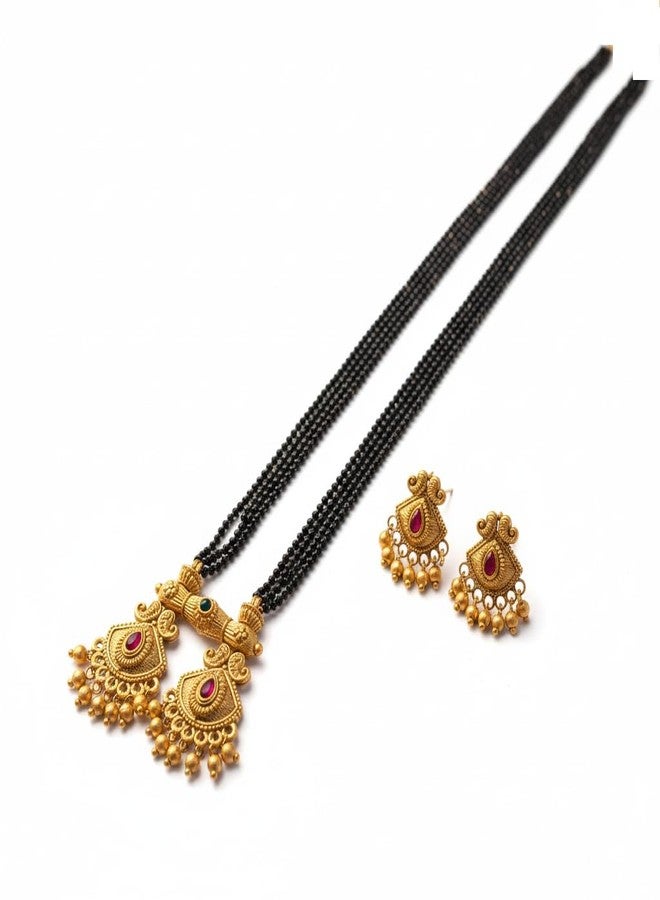 طقم مجوهرات زفاف من AAIKU، قلادة تقليدية من معبد ماهاراشترا، خرز أسود، سلسلة ذهبية وأقراط، مانجالسوترا للنساء والفتيات، عبوة من قطعة واحدة (معبد 56، 36 بوصة، 4 خطوط) - Image 1