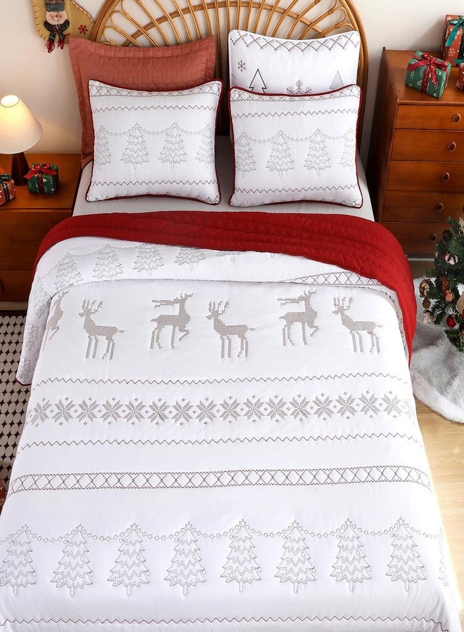 EVENHUG Queen Size Quilt Christmas Theme Bedding Sets with Pillow Shams Reversible Bedspread Coverlet Lightweight Christmas Festival Bed Cover for Bedroom Home Decoration (92"x96") - Image 4