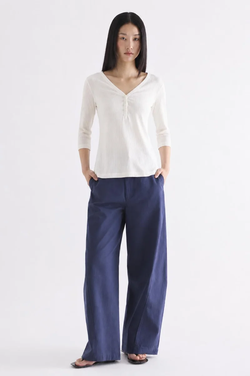ذا اديتورز ماركت Evie Half Button Long Sleeve Top - Cloud Textured Stripes