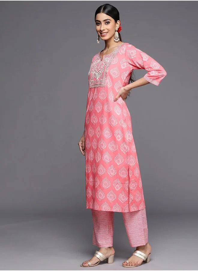 لباس All-Over Print Kurta and and Trousers with Dupatta Set by Styli