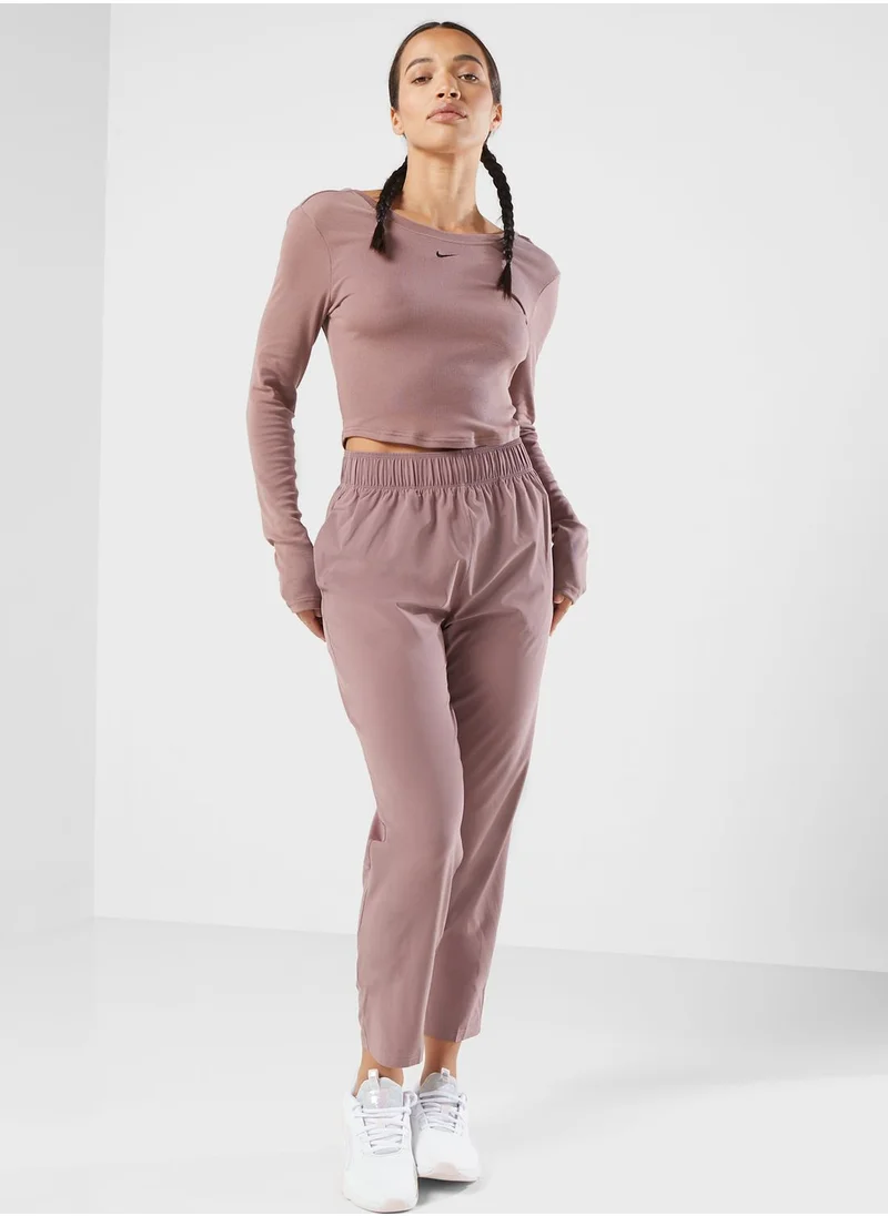 Nike 7/8 Fast Dri-Fit Mid Rise Sweatpants