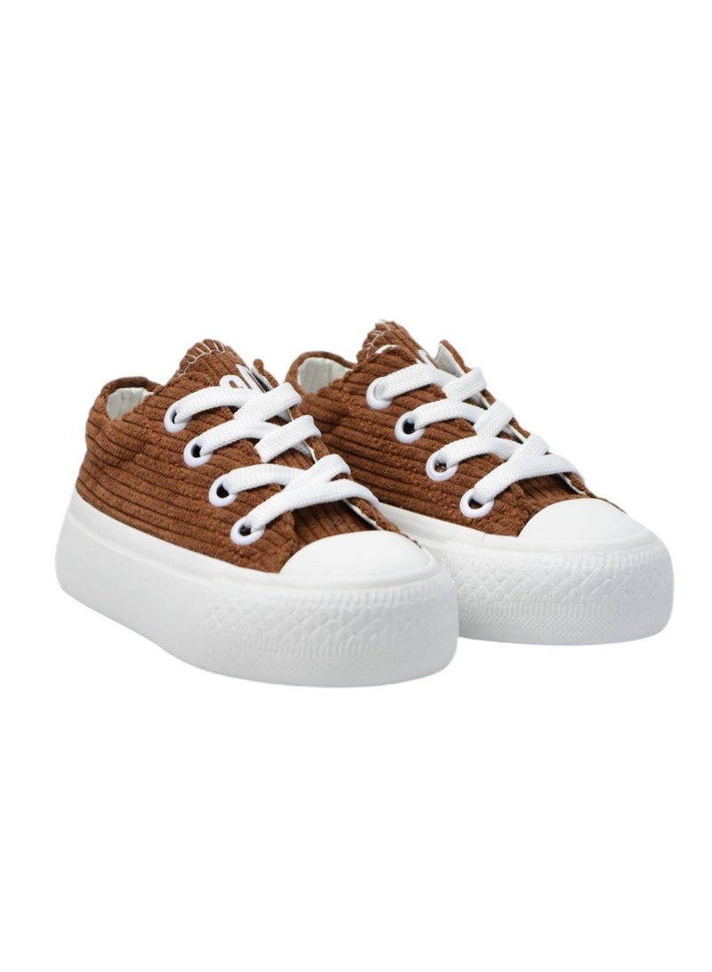 Kids' canvas lace-up shose, comfortable for sports and boys - Image 1