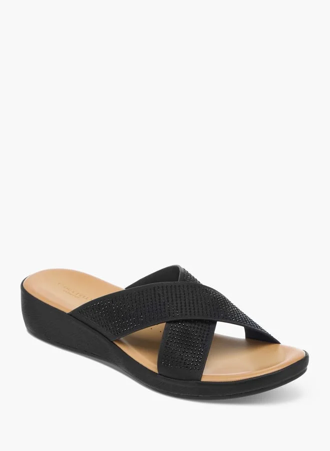 فلورا بيلا من شو إكسبرس صنادل نسائية بحزام متقاطع مزين وإغلاق سهل الارتداء