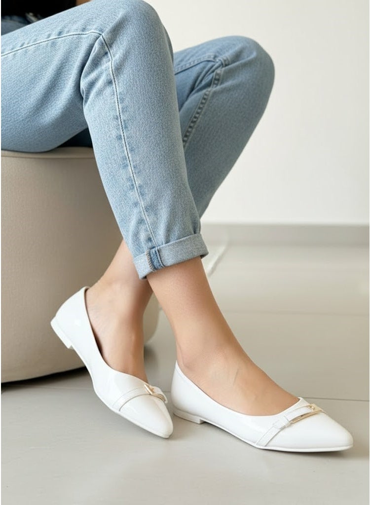 لايف ستيلاش  حذاء باليرينا مسطح من الجلد اللامع  BN-516 - ابيض - Image 1