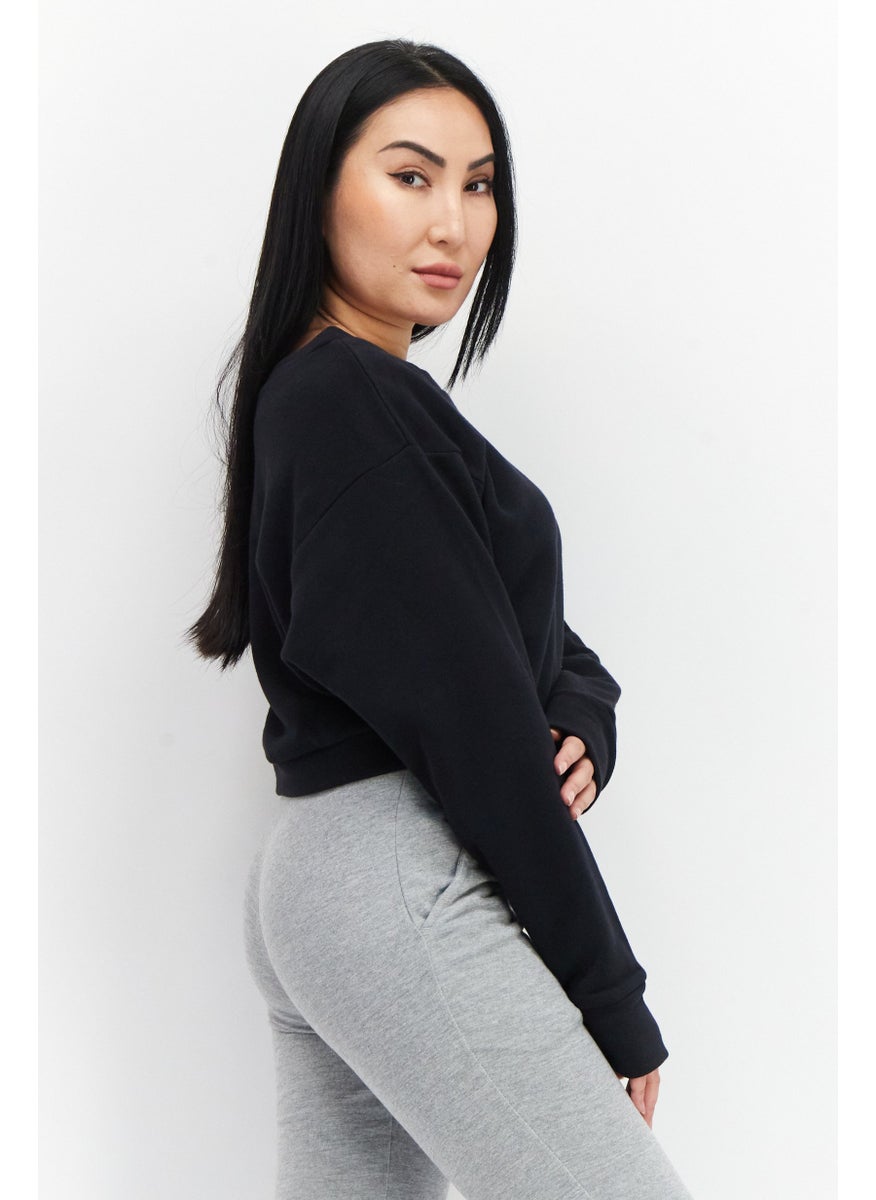 Reebok Women Sportswear Fit Classic Crew Neck Crop Sweatshirt, Black  - Image 2