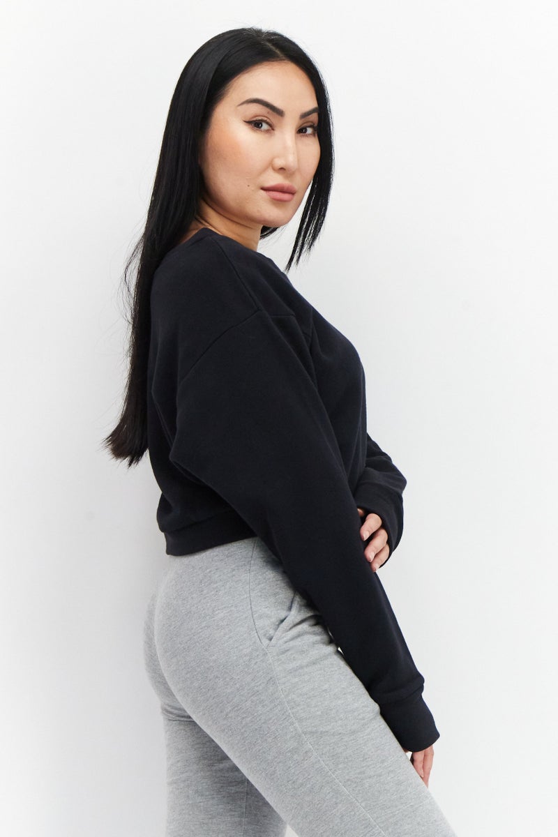 Reebok Women Sportswear Fit Classic Crew Neck Crop Sweatshirt, Black - Image 2