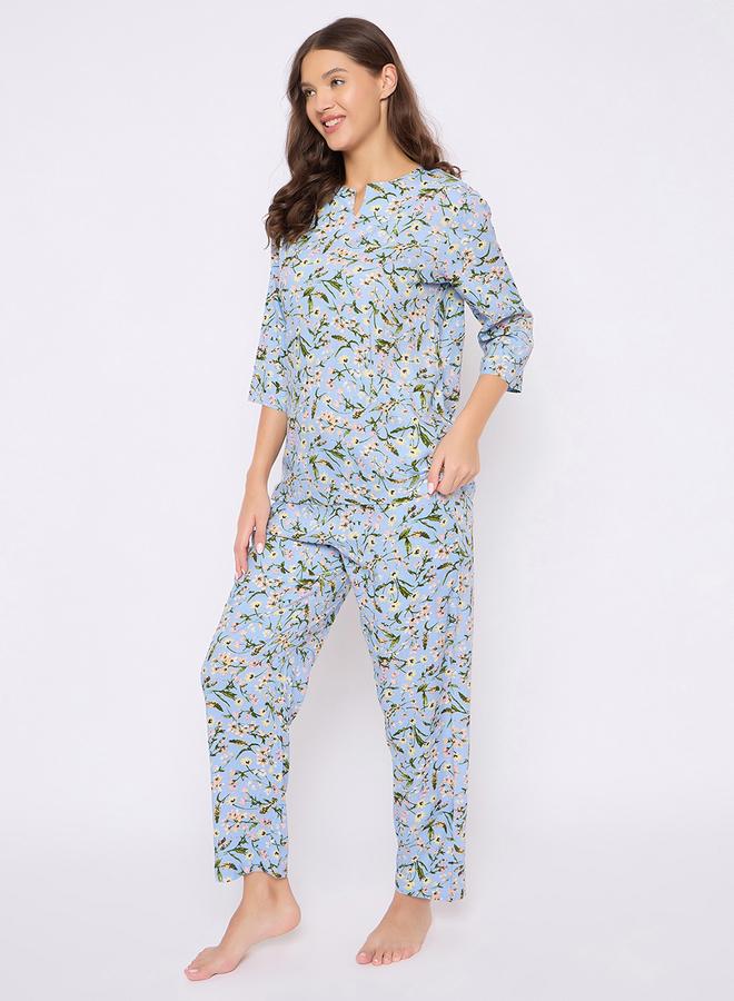 طقم بيجامة علوي بطبعة زهور وفتحة رقبة من كلوفيا