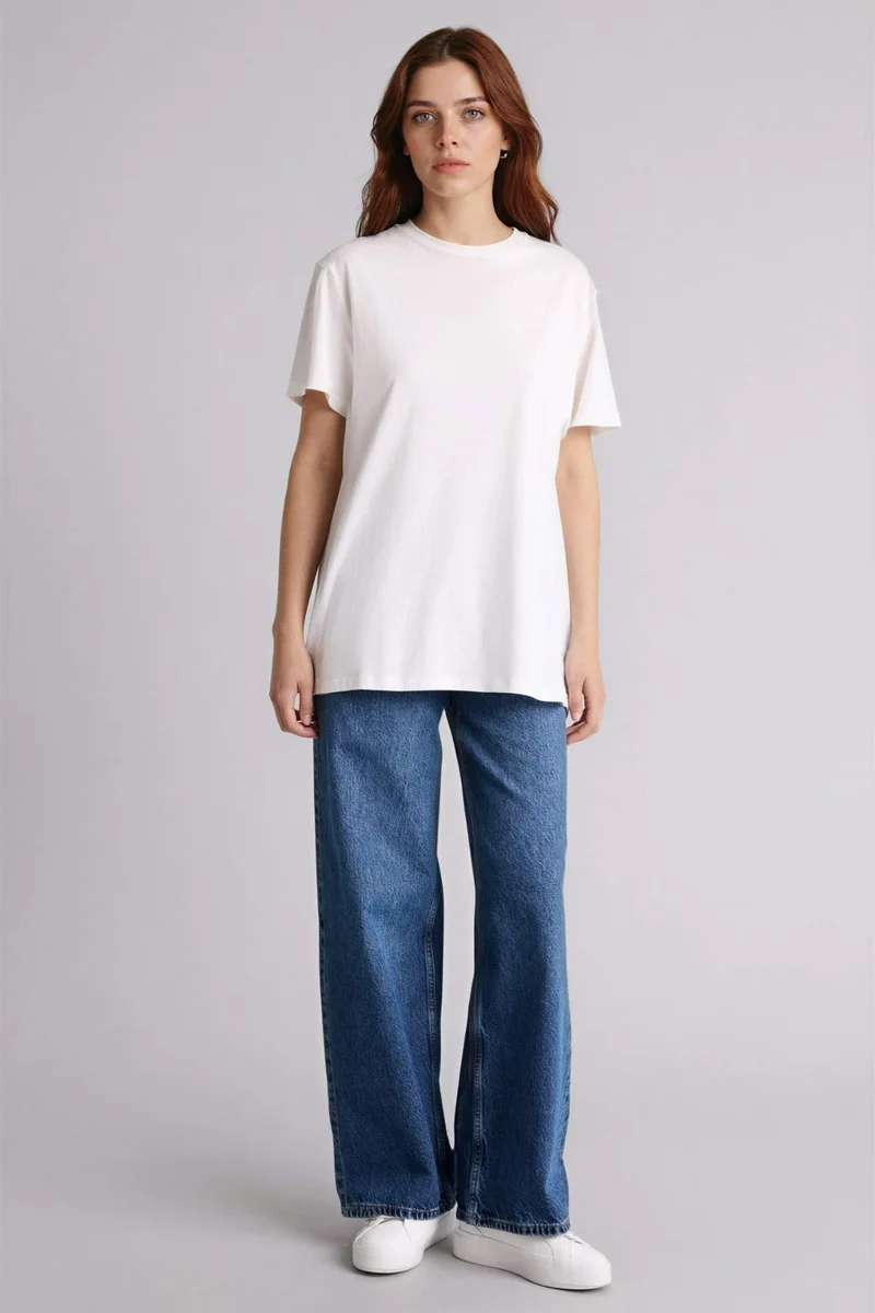 ديفاكتو Regular Fit Crew Neck Short Sleeve T-Shirt