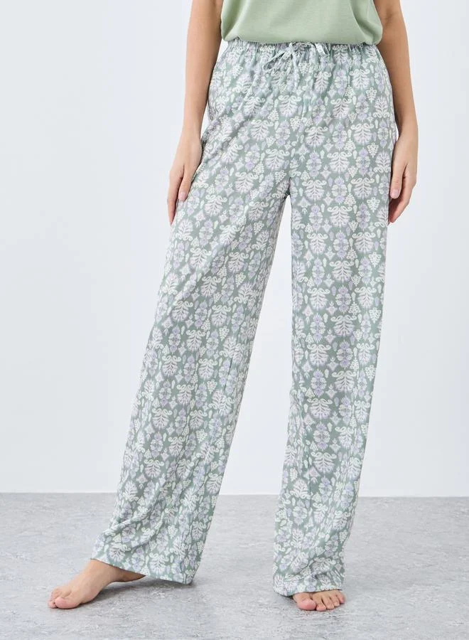Styli Styli All Over Damask Print T-Shirt and Pyjama Set