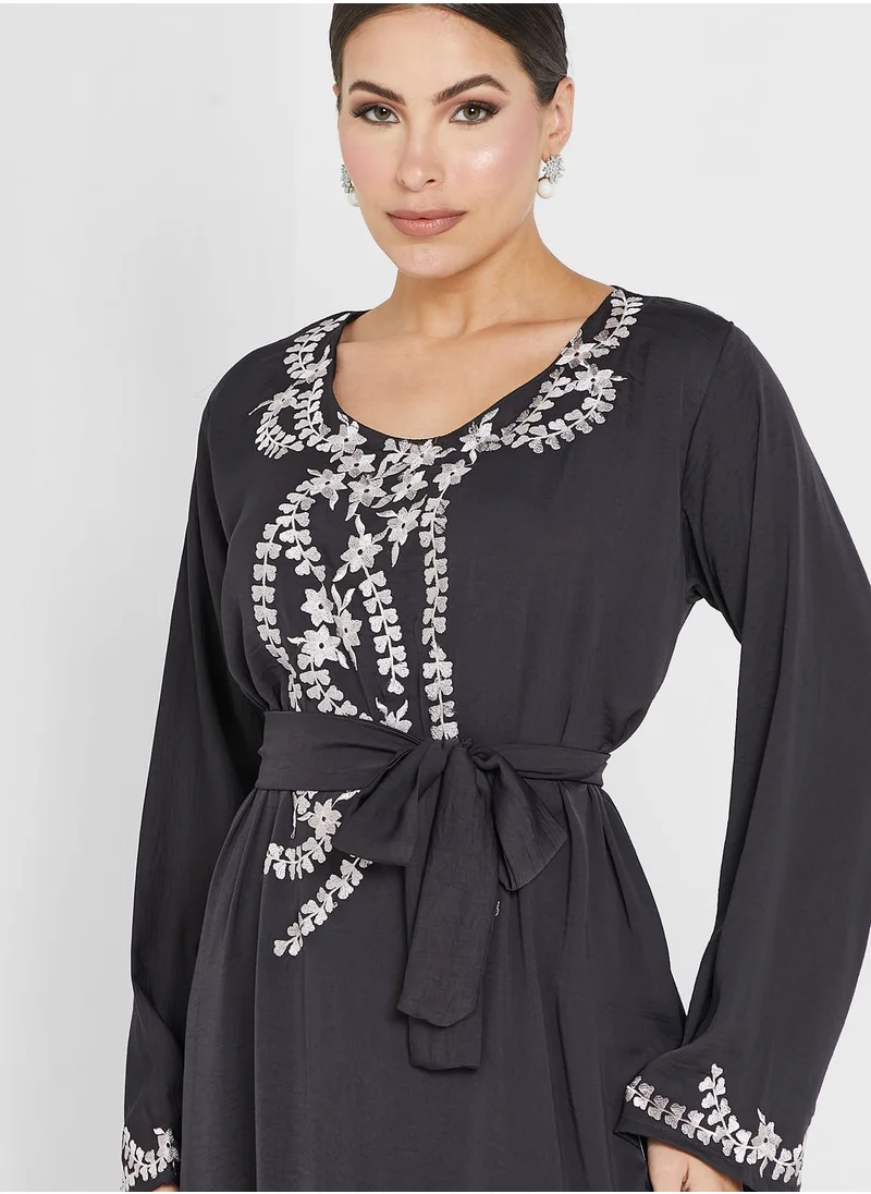 hayas closet Embellished Belted Jalabiya