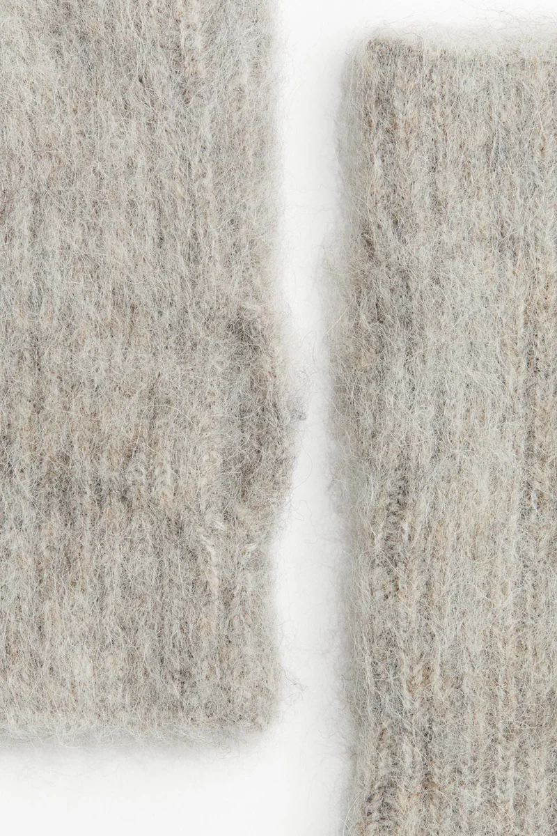 اتش اند ام قفازات بتصميم مكشوف من الأصابع من مزيج الألبكا