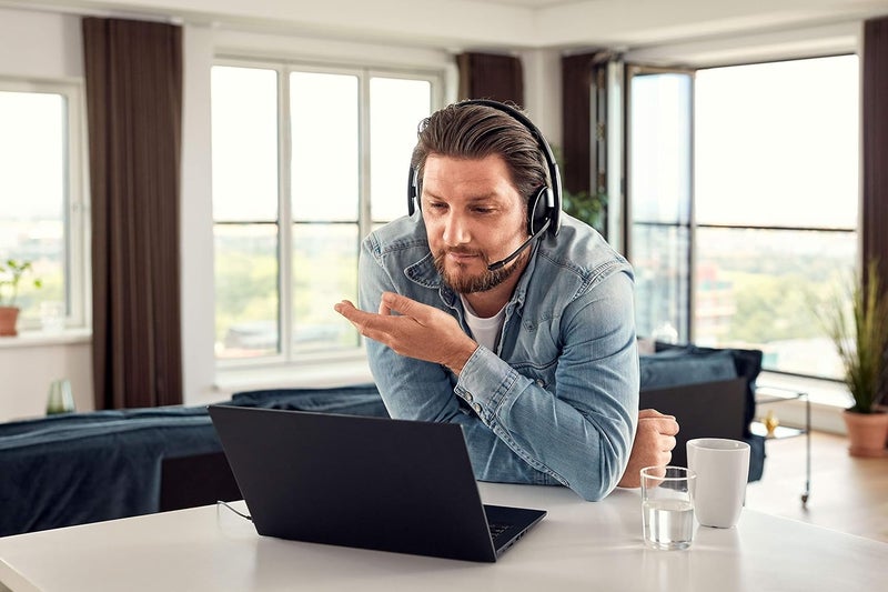 EPOS سماعة سنايزر PC 8.2 للدردشة، سماعة رأس سلكية فوق الأذن للألعاب العادية، التعلم الإلكتروني والموسيقى، ميكروفون عازل للضوضاء، تحكم في المكالمات، ميكروفون قابل للطي، راحة عالية، اتصال USB-A، أسود (1000446) - Image 5