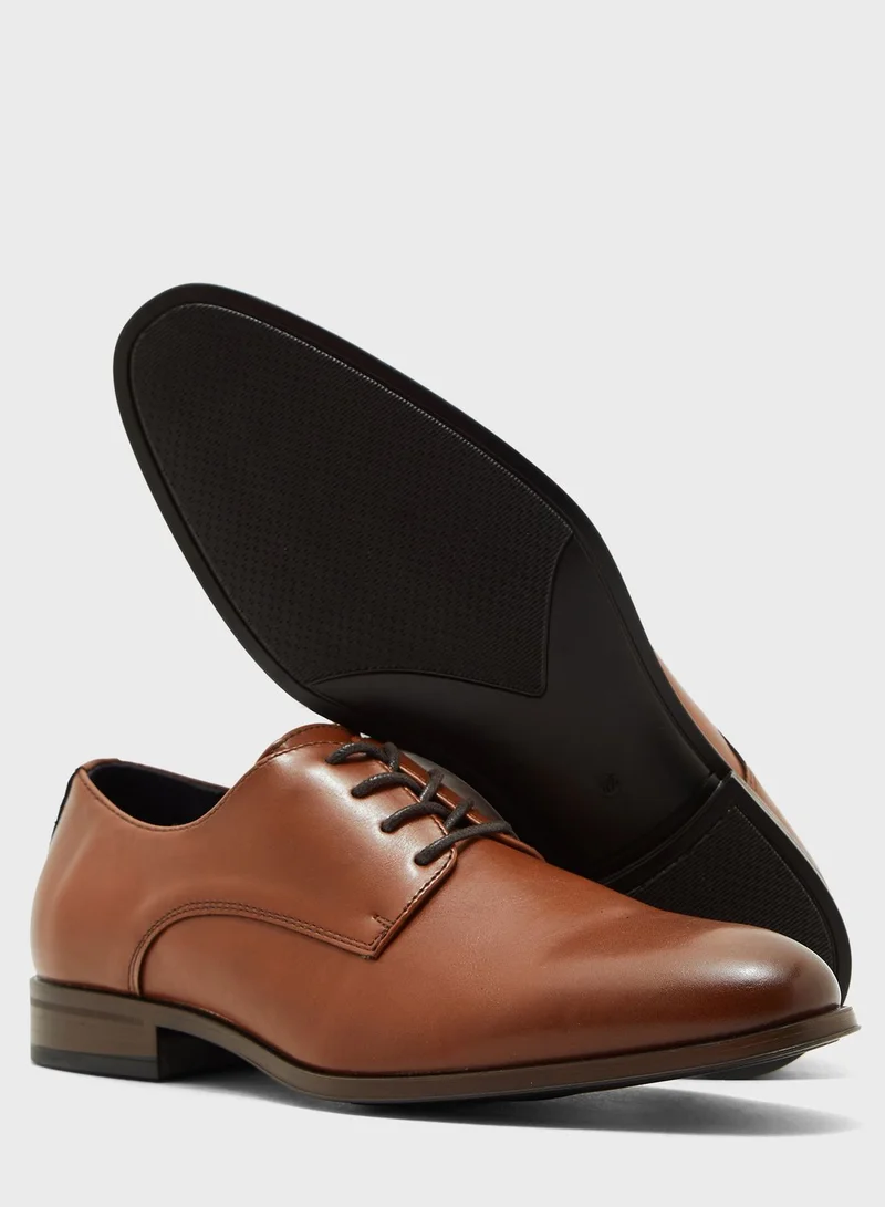 BURTON Tedson Derby Lace ups