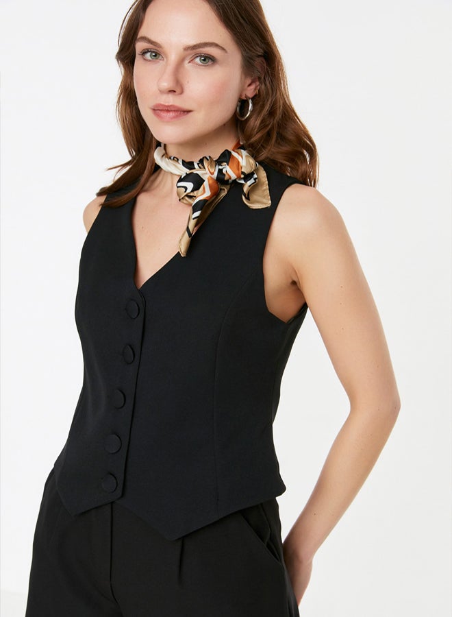 trendyol Black Fitted Buttoned Crop Woven Vest TWOSS21YE0009 - Image 2
