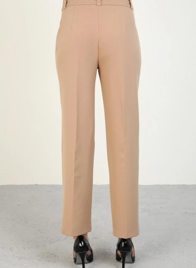 Refka by modanisa Solid Mid Rise Regular Fit Trousers with Pintuck Detail