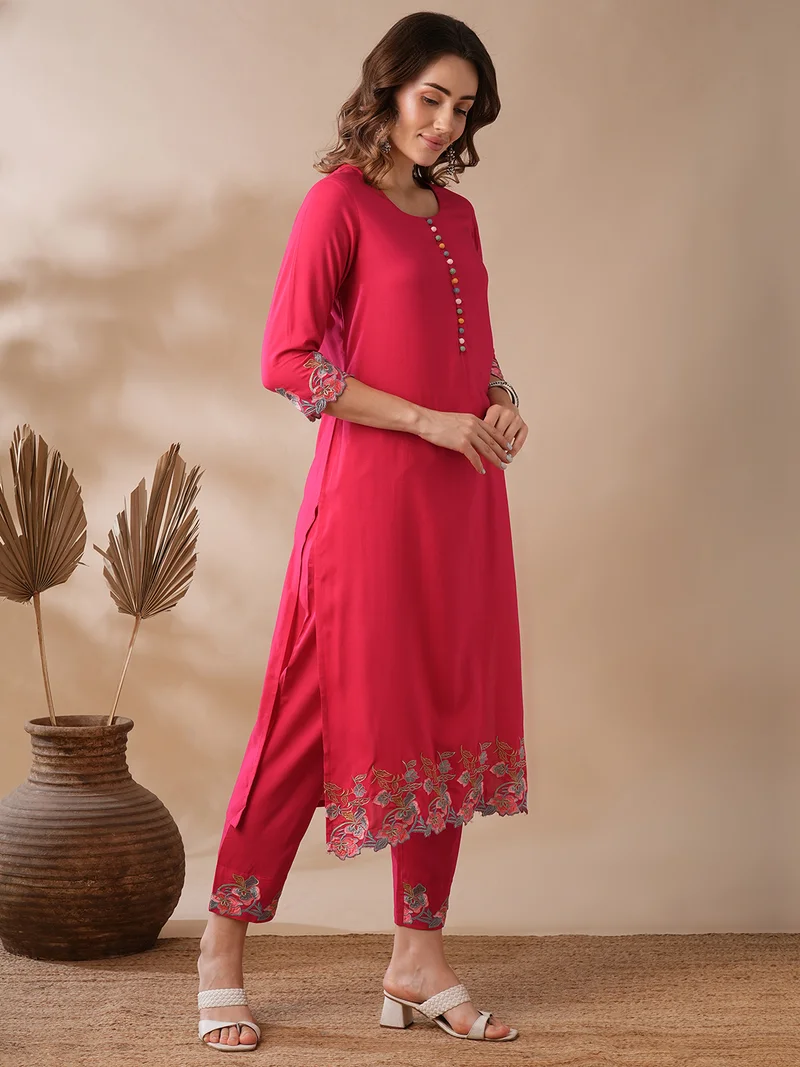 جلو باص Women Pink & Blue Regular Thread Work Kurta With Trousers