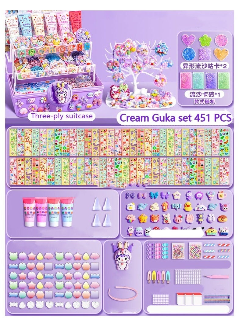 كيلا مجموعة ملصقات DIY من 451 قطعة من غراء الطين الكريمي، مجموعة أدوات حرفية فنية محاكاة DIY مع ملصقات كرتونية وإكسسوارات وسلاسل مفاتيح مع صندوق تخزين للهدايا - Image 2