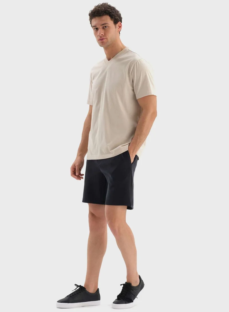 dagi Essential V-Neck T-Shirt