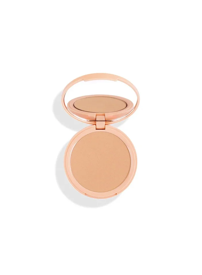 LA CRIQUE Mattifying Face Powder SPF 15 - 01 Light Sand