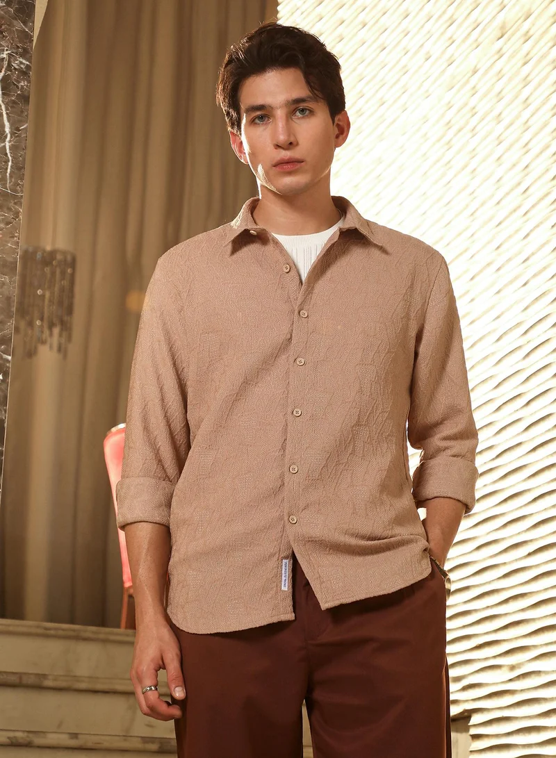 كامبوس سوترا Campus Sutra Men's Sand Beige Geo-Abstract Jacquard Shirt | Spread Collar , Long  Cuffed Sleeves , Button Closure | Solid Jacquard | Cotton-Blend Shirt For Casual Wear