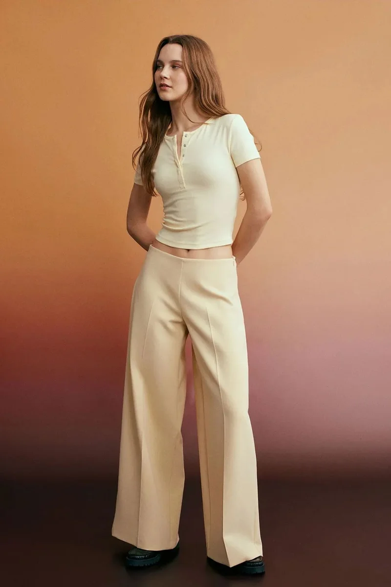 DILVIN High-Waist Wide-Leg Crepe Trousers