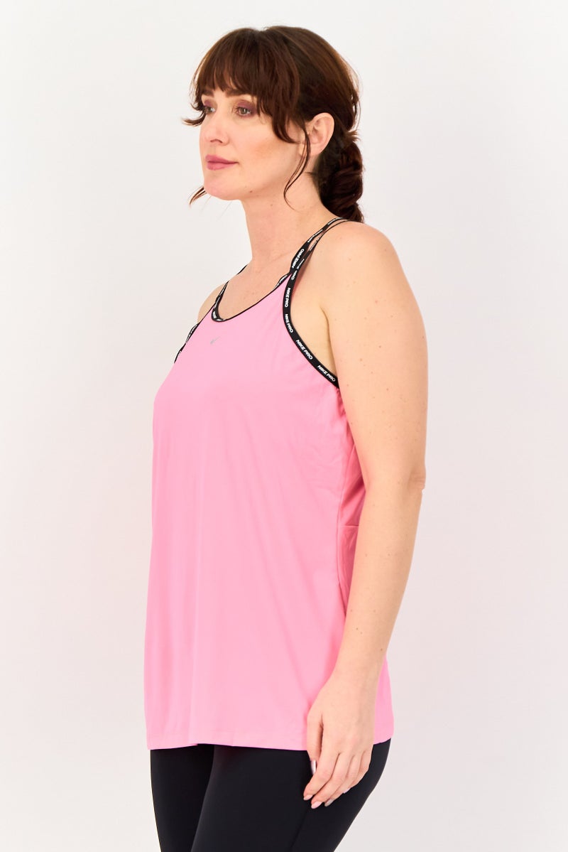 Nike تي شيرت تدريب بدون أكمام للنساء بتقنية دري فيت، وردي - Image 2