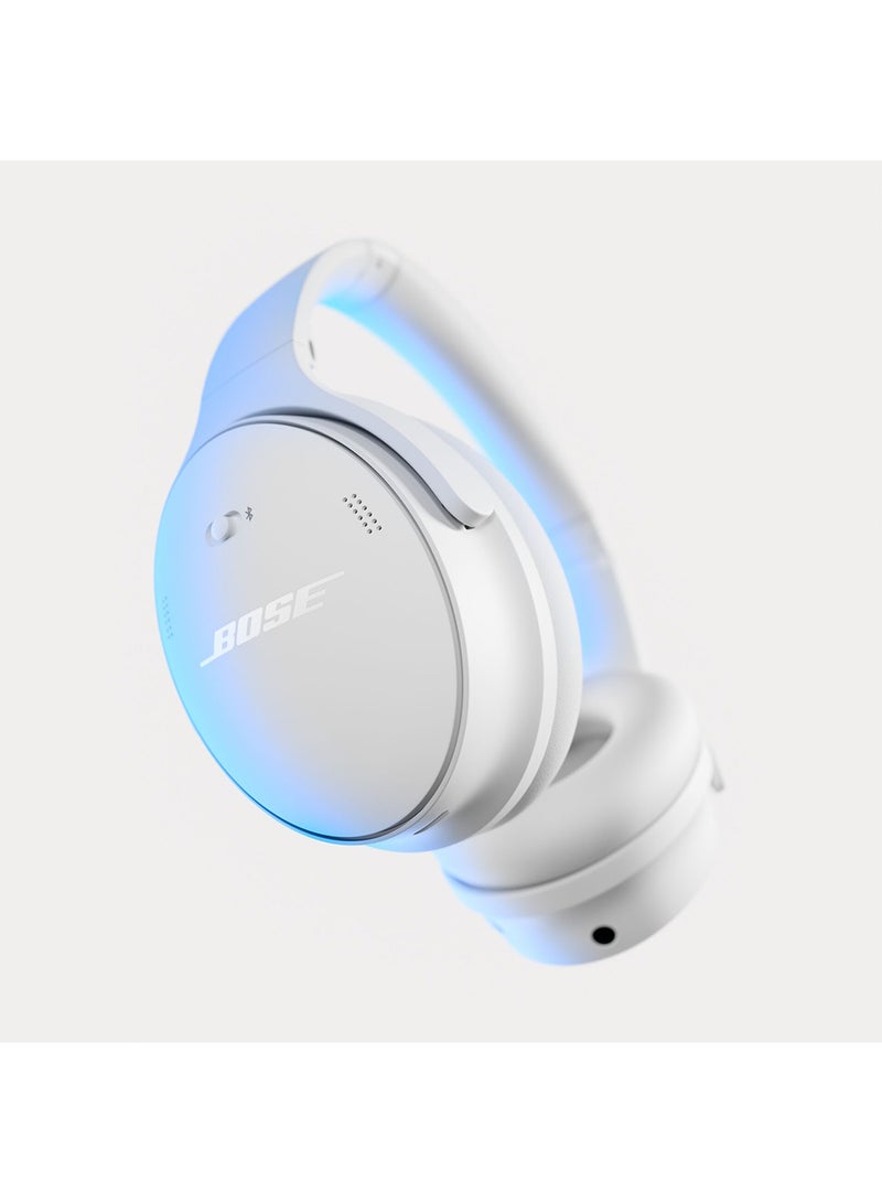 بوز سماعات رأس لاسلكية بخاصية إلغاء الضوضاء من QuietComfort تعمل بتقنية البلوتوث فوق الأذن مع عمر بطارية يصل إلى 24 ساعة باللون الأبيض - Image 2