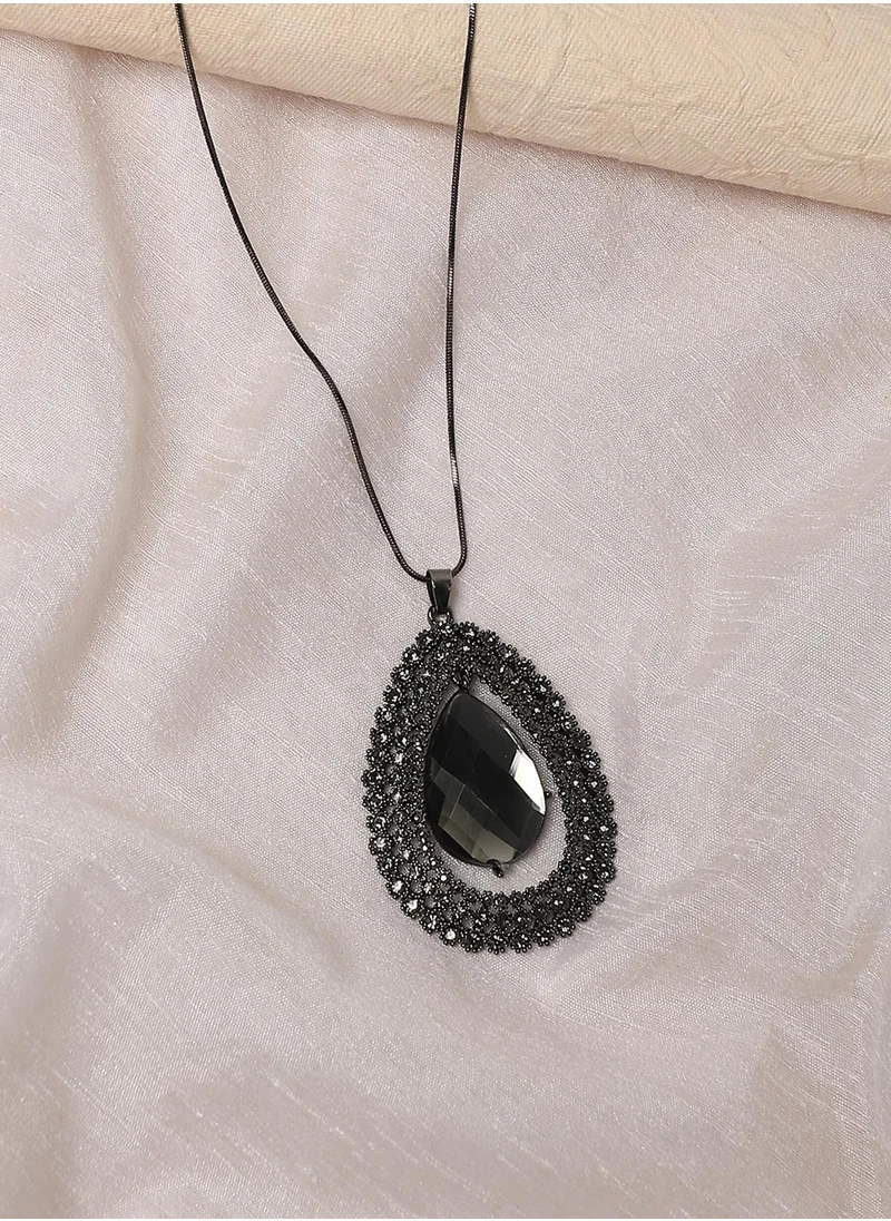 SOHI Victorian Velvet Pendant Necklace