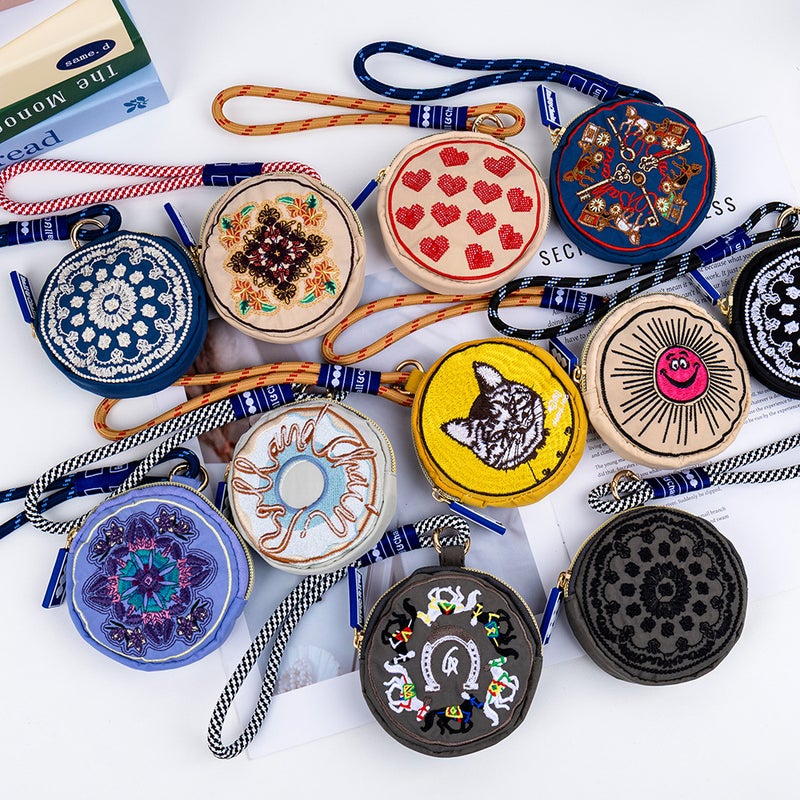GUAN Japanese Cute Nylon Card Holder Keychain - Image 2
