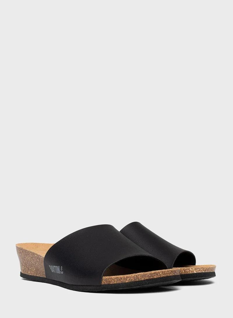BAYTON Ventura High Heel Wedges