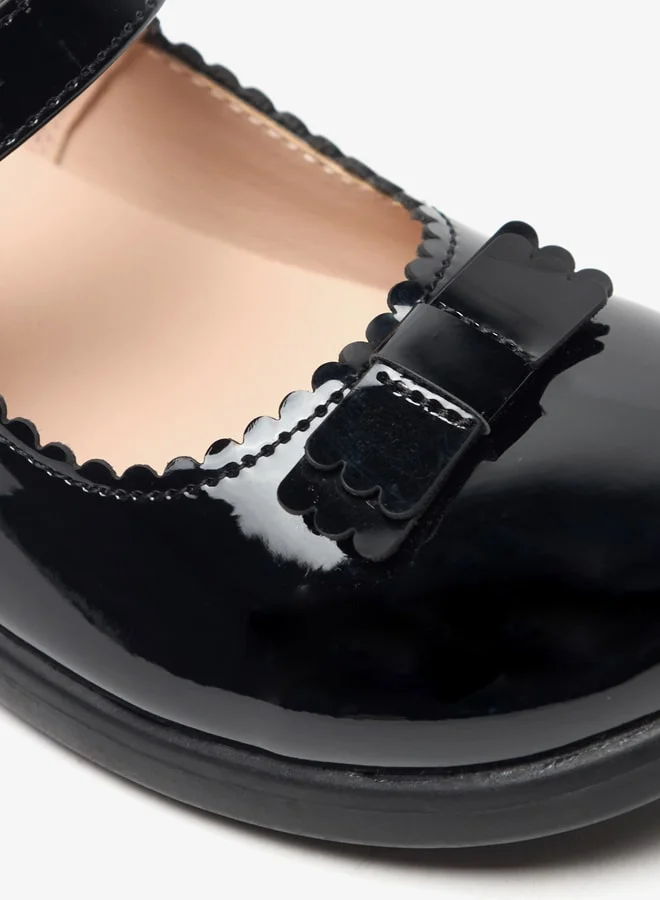 فلورا بيلا من شو إكسبرس Bow Applique Mary Jane School Shoes with Hook and Loop Closure