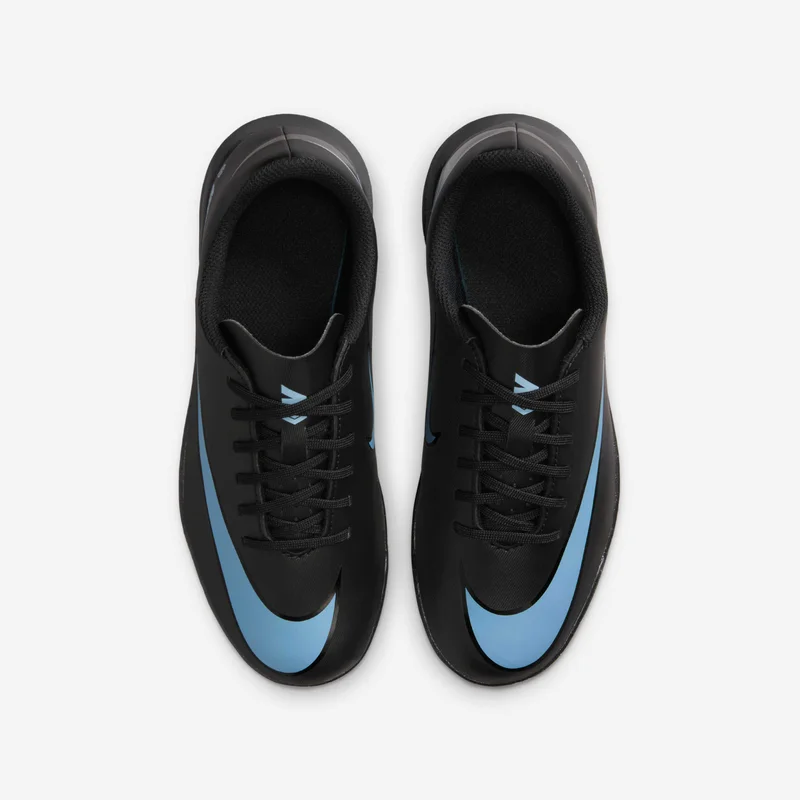 Nike Kids' Mercurial Vapor 16 Club Turf Ground Low-Top Football Shoes