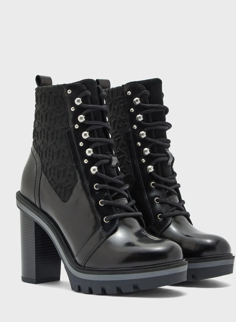 تومي هيلفيغر بوت بكعب عالي