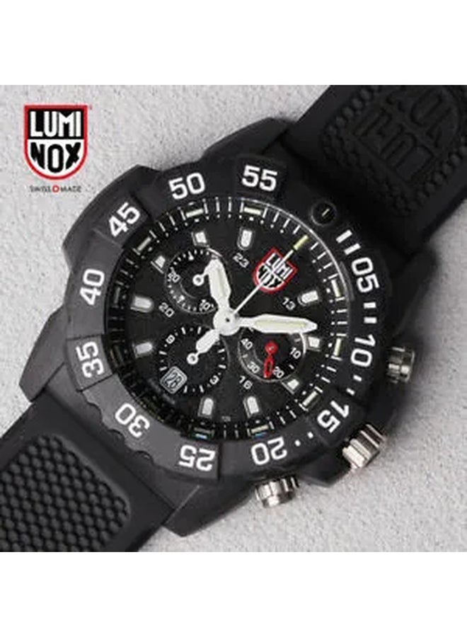 Luminox Men's Chronograph Round Shape Rubber Wrist Watch XS.3581 - 45 Mm  - Image 3